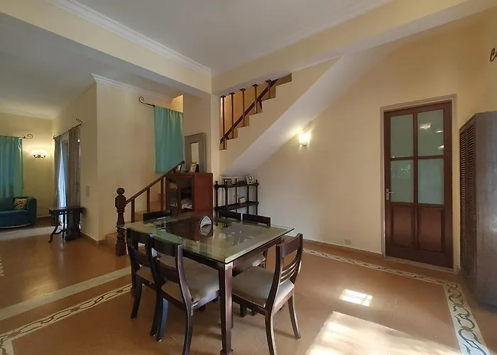 Grand 4Bhk Luisa By The Sea